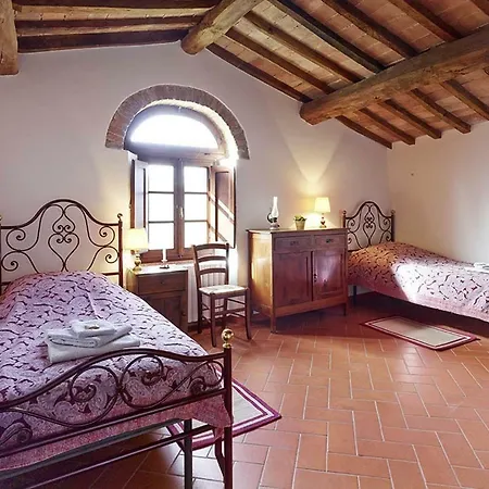 Podere Cortilla Apartment Volterra